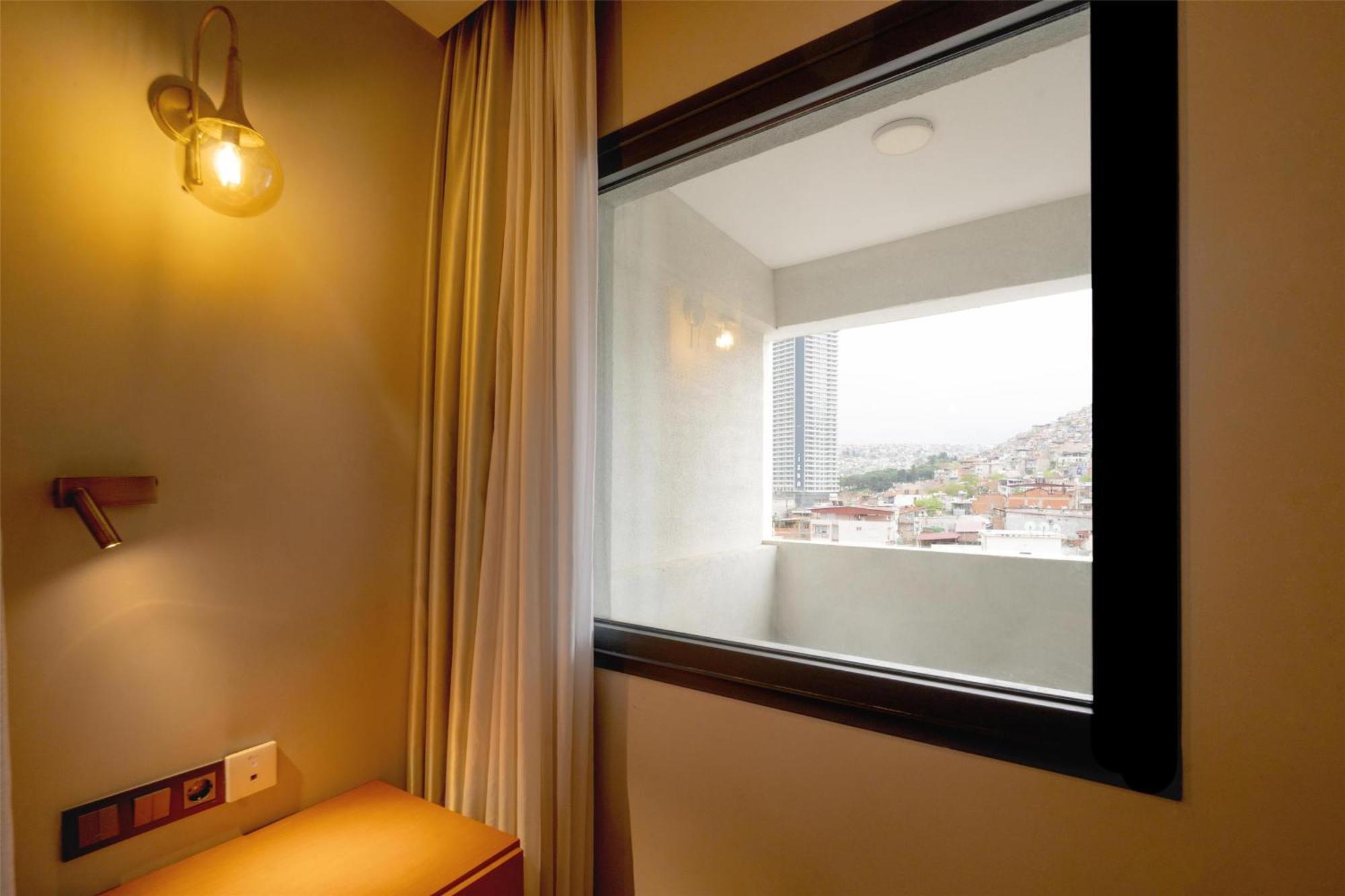 BW Izmir Hotel Exterior photo